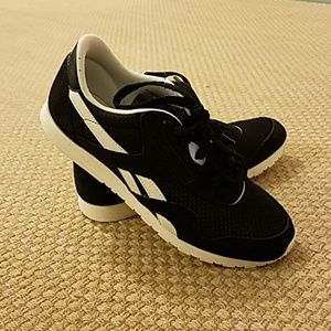 NWT Reebok Classic Nylon